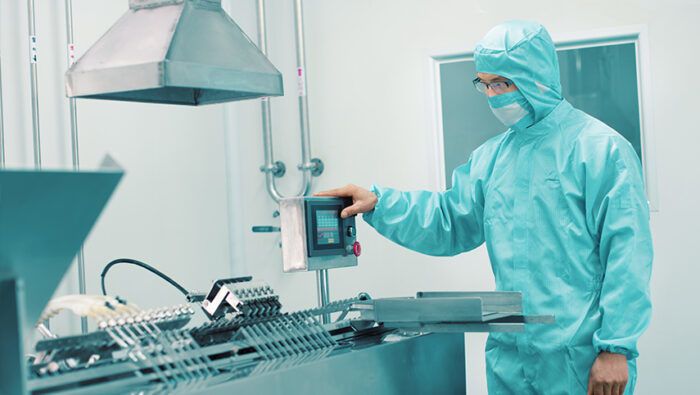 Farmaceutical Factory Worker